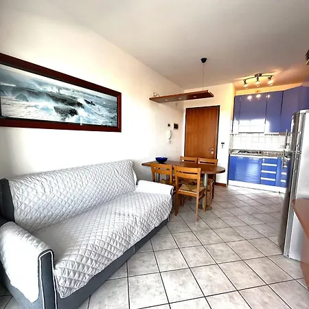 Flat With Terrace In 50m From The Sea