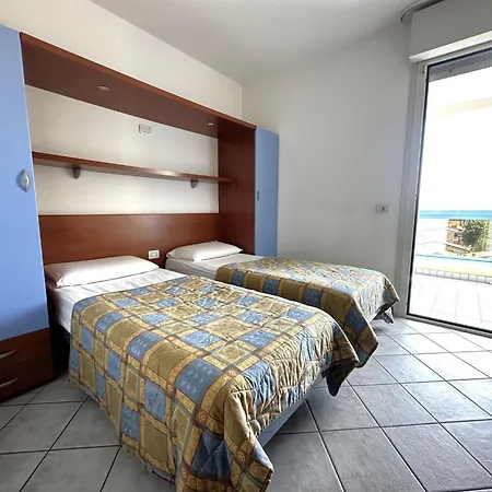 Lägenhet Flat With Terrace In 50m From The Sea *