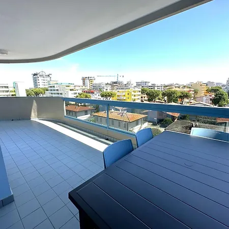 Flat With Terrace In 50m From The Sea