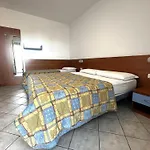 Flat With Terrace In 50m From The Sea ביביונה