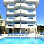 Flat With Terrace In 50m From The Sea ביביונה