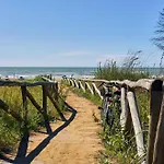 Flat With Terrace In 50m From The Sea * ביביונה