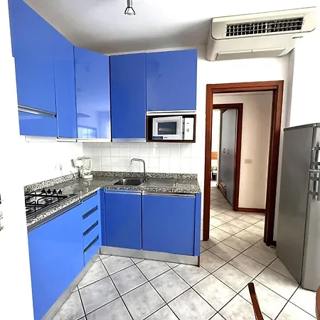 דירה Flat With Terrace In 50m From The Sea