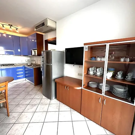 דירה Flat With Terrace In 50m From The Sea